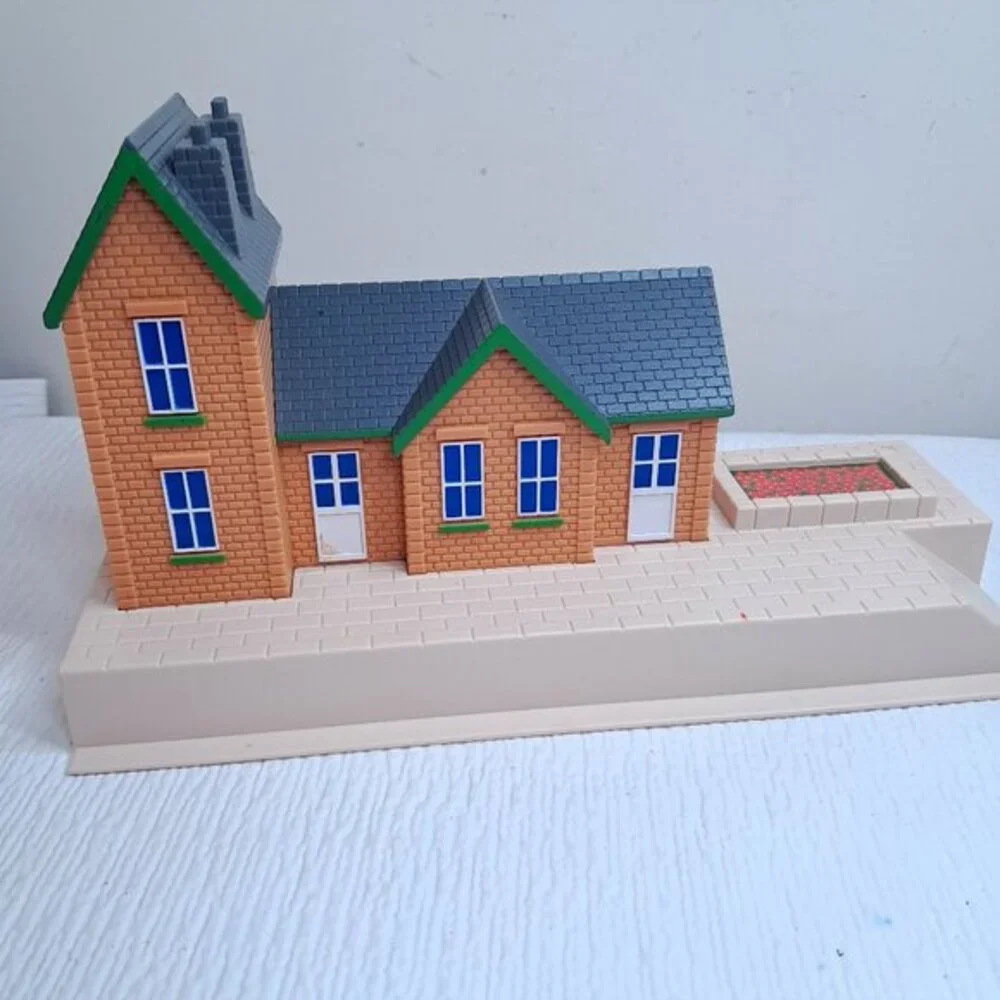 Thomas the Train Friends Maithwaite Station Building trackmaster motorized track